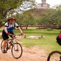 cycling-in-polonnaruwa