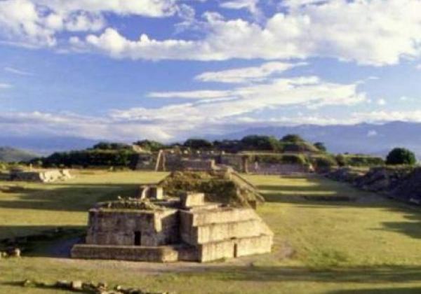 monte-albán-archeological-site-1