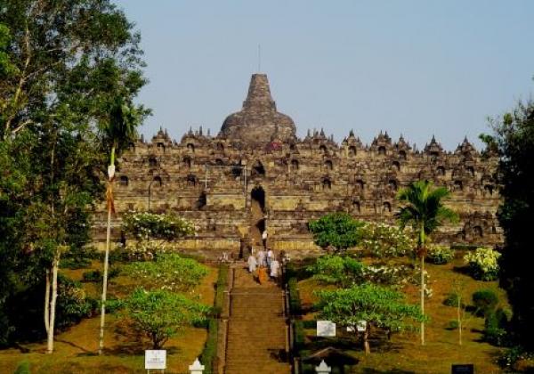borobudur---front-side