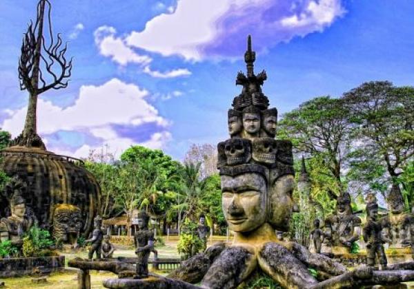 laos-buddha-park