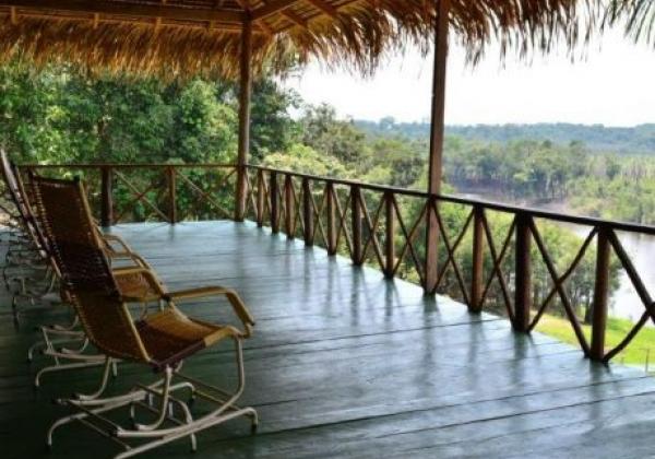 amazon-tupana-lodge---vista-externa-restaurante