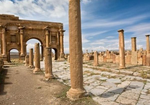 10---timgad---circuit-in-algeria