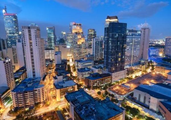 manila-skyline.-eleveted,-night-view-of-makati