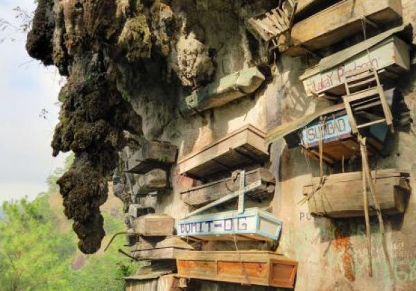 hanging-coffins-of-sagada-philippines