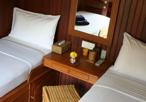 rv-river-kwai-twin-cabin