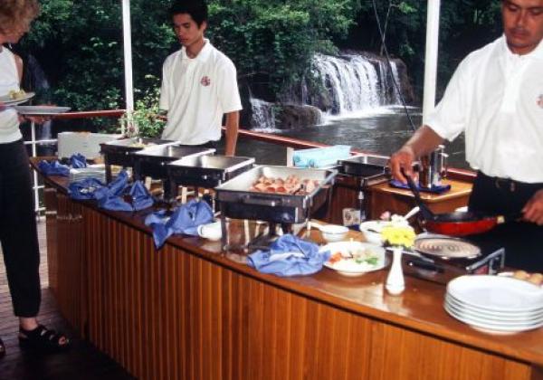 rvrk-breakfast-preparation
