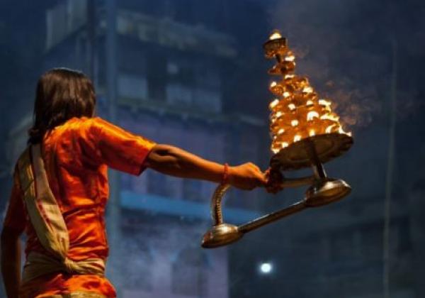 12---aarti-800x533