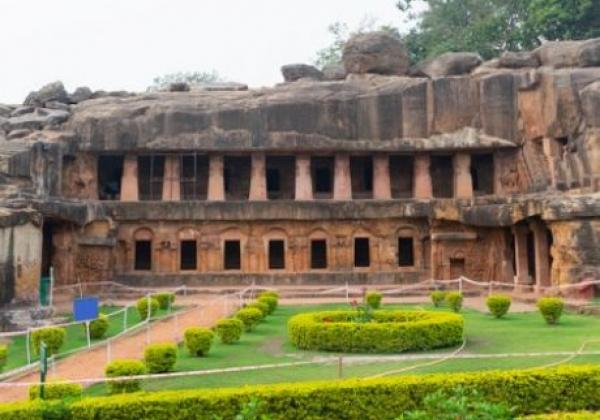 211---udaigiri-caves-800x410