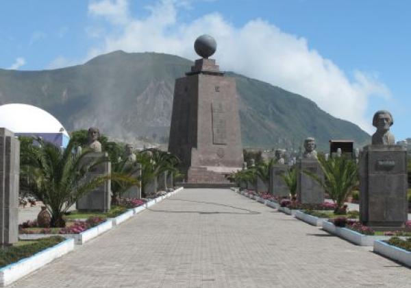 quito-middle-of-the-world-2.jpg