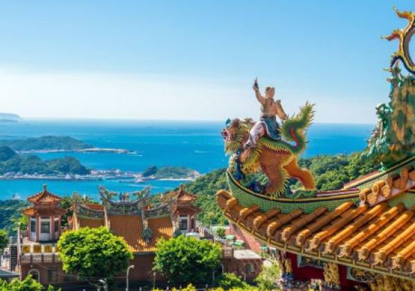 tempel-in-der-jiufen-old-street-in-taipeh-taiwan