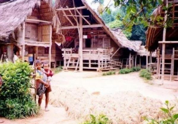 indonesien-sulawesi-mamasa-dorf-640x438-1920w