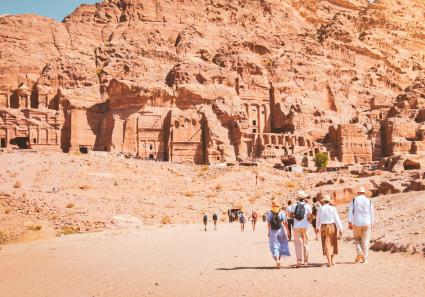 caves of tombs in an_93_1.jpg