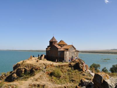 armenia-sevan-hayravank