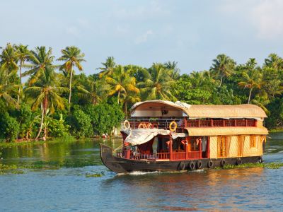 kerala-backwaters-hausboot