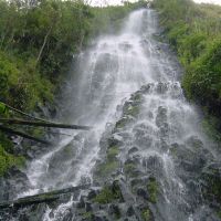 banios-waterfall.jpg