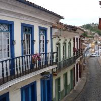 city-und-town-views-estrada-real-minas-gerais-ouro-preto-houses-buildings-cobblestone-streets-historic-old-town-colonial-architecture