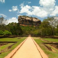 on-the-approaches-to-the-mountain-lion-at-sigiriya.