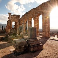 volubilis-pres-meknes-au-maroc-volubilis-est-ville-amazighe-ruine-puis-romaine-au-maroc-pres-meknes-site-du-patrimoine-mondial-unesco-268419-3