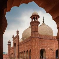 historical-badshahi-mosque-in-lahore-pakistan