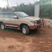 prado-safari-pop-up-roof