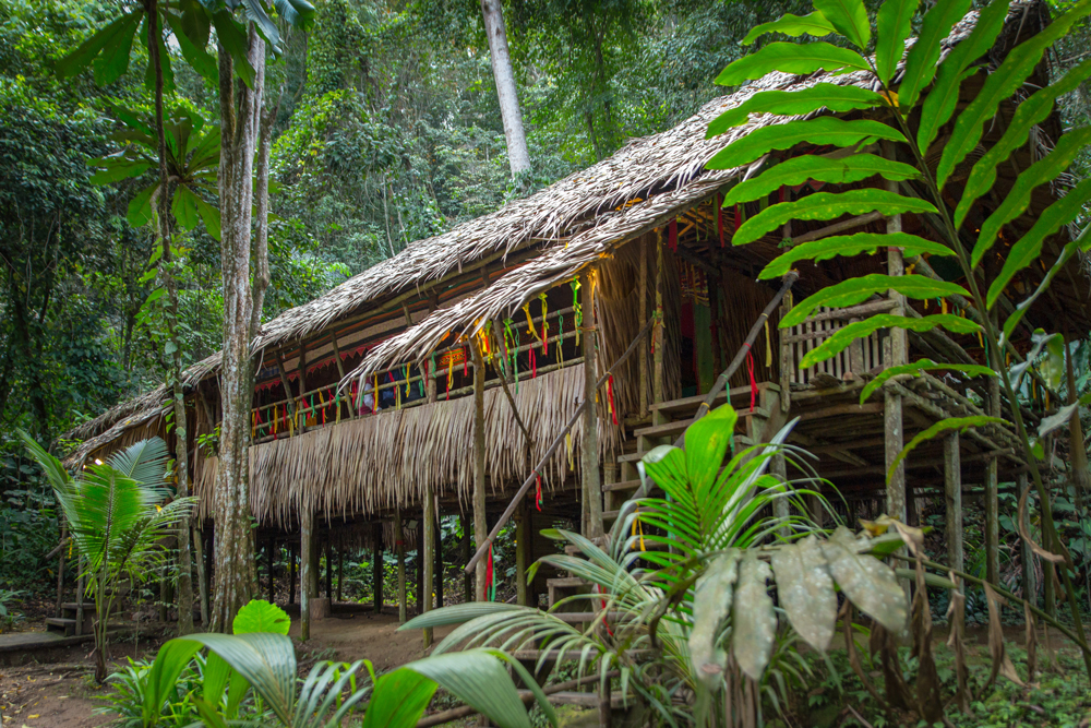 Langhaus in Borneo